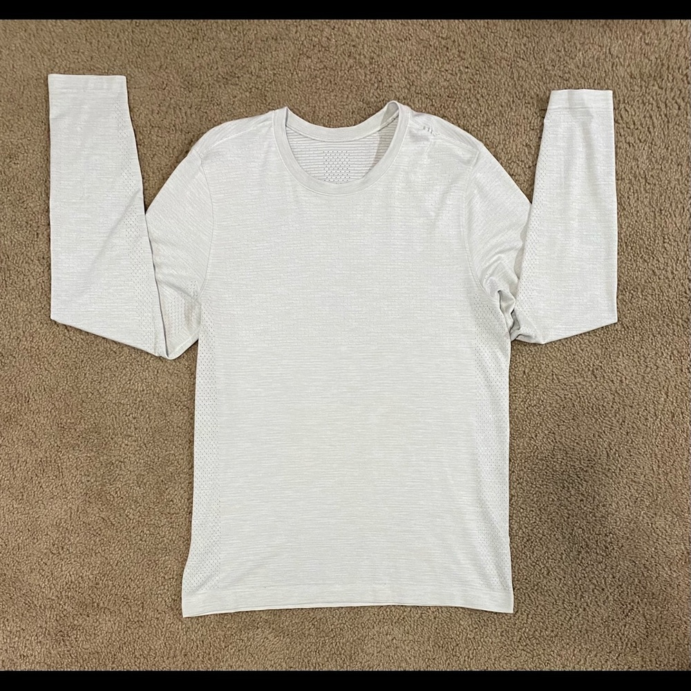 Lululemon Metal Vent Tech Breathe Long Sleeve Tee